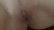 jej cycuszki są całe mokre