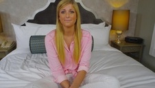 wyrwał brunetkę na niezłe obciąganie i seks