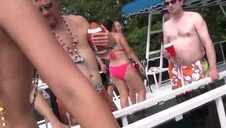 laseczka daje sobie z palca