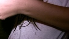 seksowne lesbijki rozbierają się i uprawiają stosunek