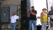 delikatna dziewczyna potrafi zająć się penisem