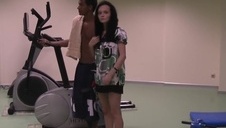 długi fiut faceta penetruje dwie analne dziury