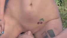 laska zlała się w toi toiu