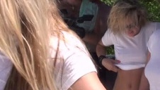 silikonowe piersią i sperma spływająca po brodzie